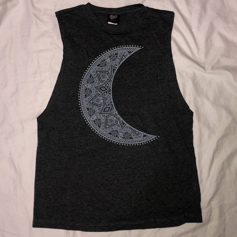 Gray muscle tank